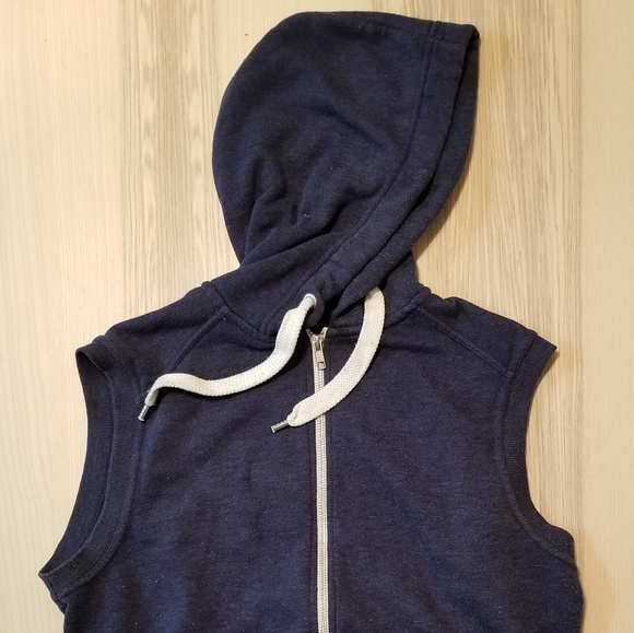 Navy Sleeveless Hoodie by Divided - Picture 2 of 6